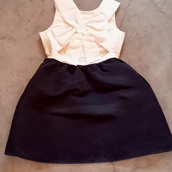 KATE SPADE DRESS - Picture 4 of 8